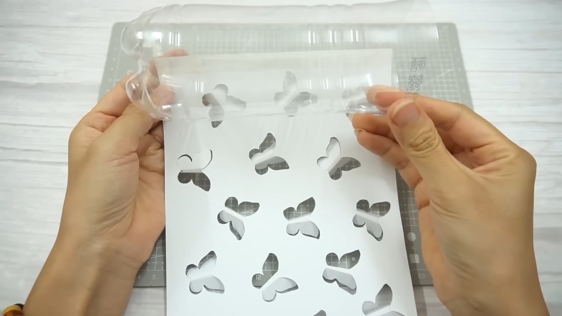 DIY Lampe aus Plastikflaschen